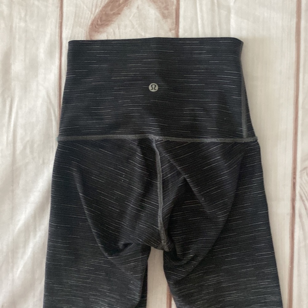 Lululemon black grey leggings - Picture 2 of 3